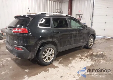 2016 Jeep Cherokee Latitude z USA, uszkodzony, nr VIN 1C4PJMCS6GW262502